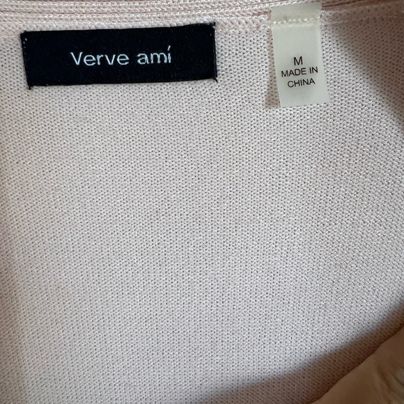 LIKE NEW Verve ami size medium light pink colored open front cover sweater. - Picture 3 of 5